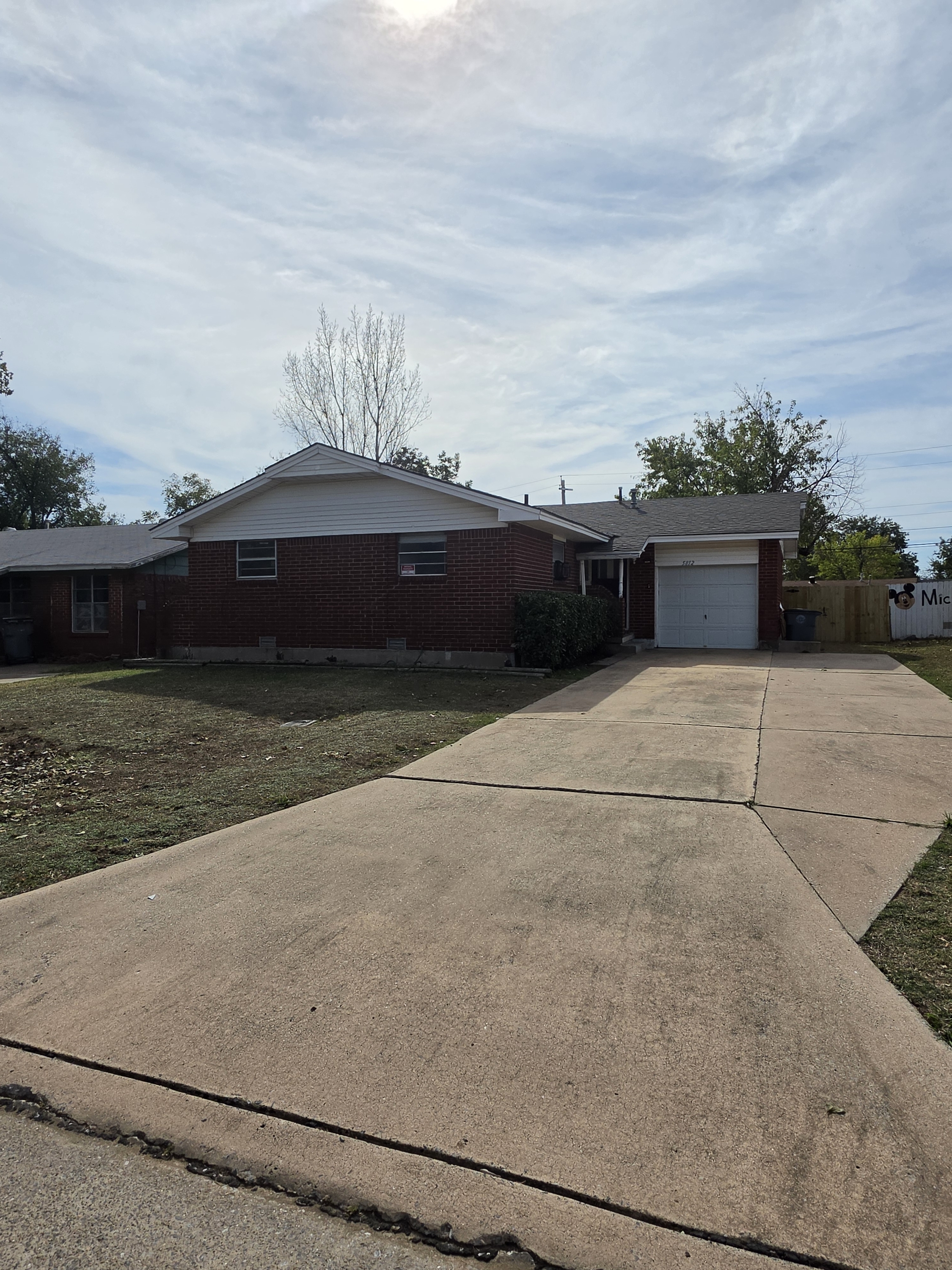 5812 Northwest Elm Avenue